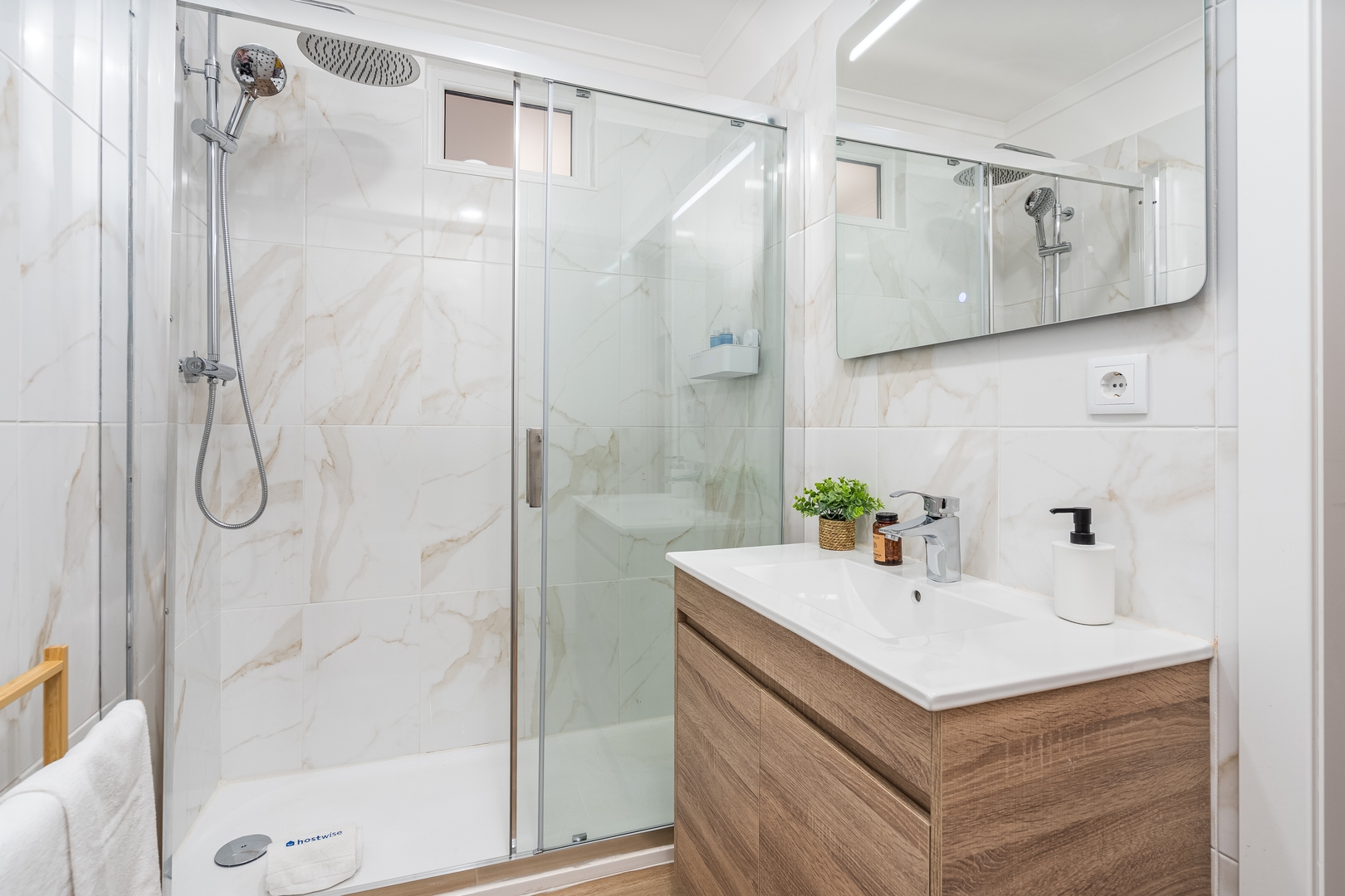 Bright & Spacious Flat w/ Balcony by Host Wise 22 Host Wise Booking