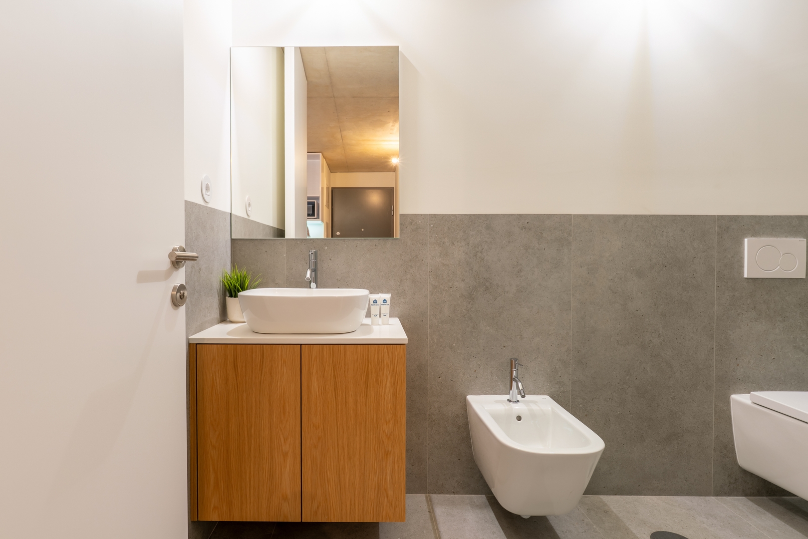 Modern 1BR Trio, Central Porto by HostWise 11 Host Wise Booking