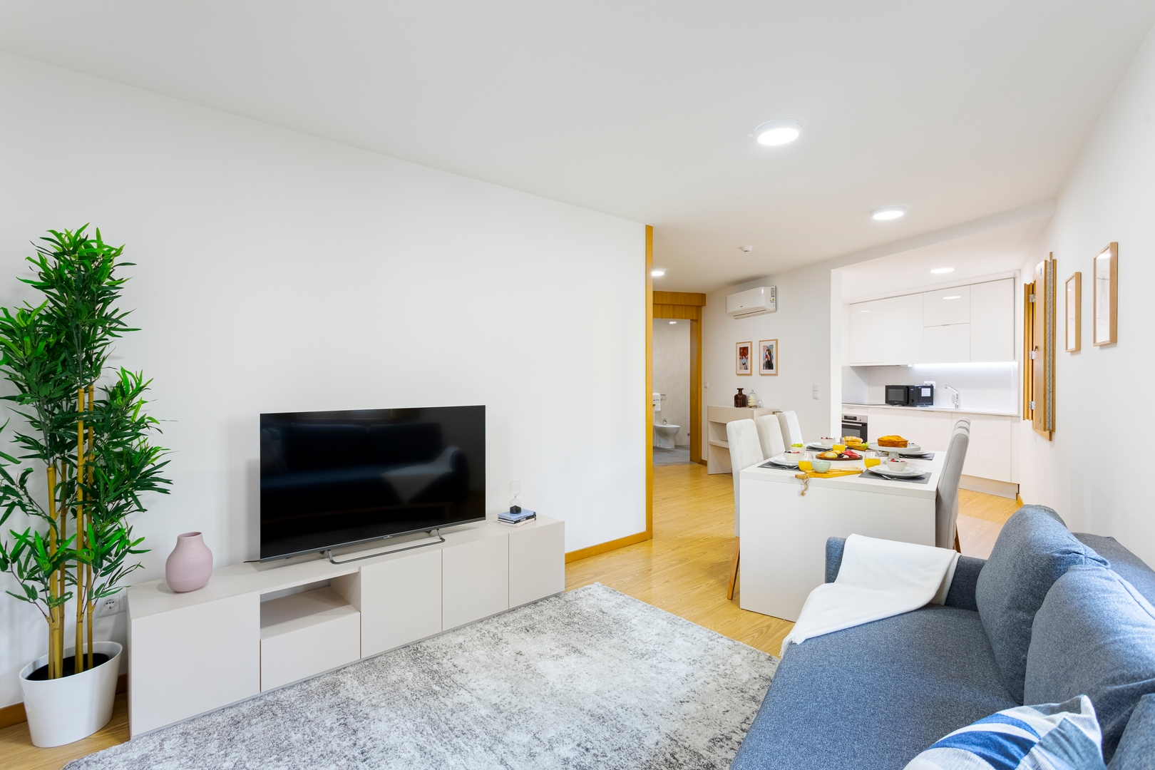 Modern & Central Flat w/ Garage by HostWise 13 Host Wise Booking