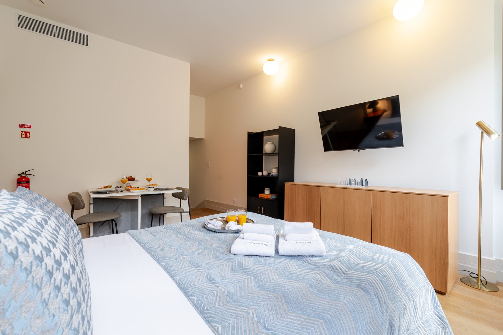 Central & Cozy Studio by HostWise 22 Host Wise Booking