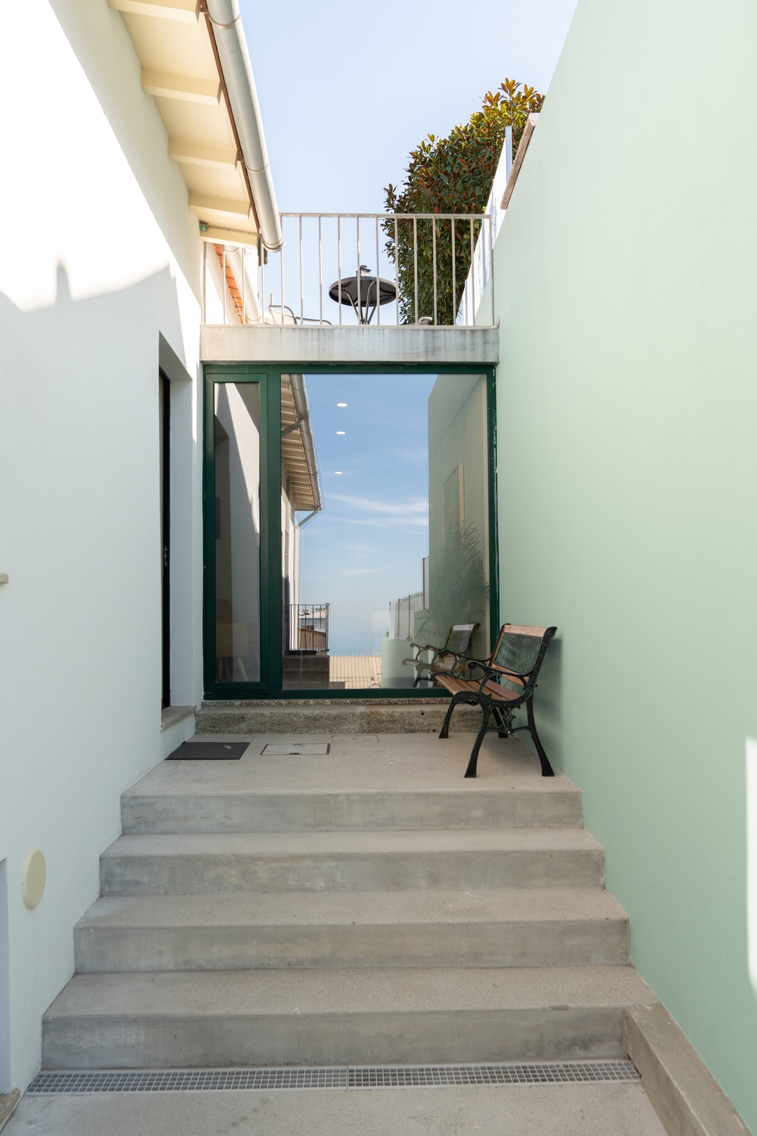 Sunlit Apartments in Foz do Douro by HostWise 119 Host Wise Booking