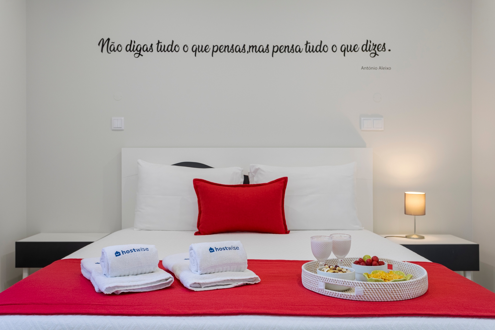 HostWise – Douro View Villa w/ 10 Suites & Pool 3 Host Wise Booking