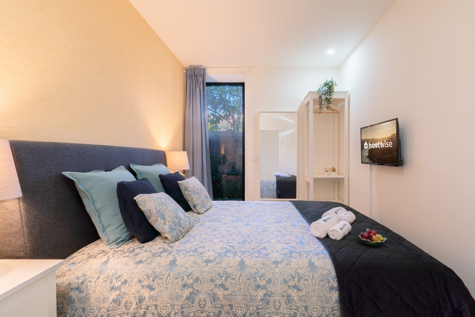 3 Cozy Flats with Private Patios by HostWise 33 Host Wise Booking