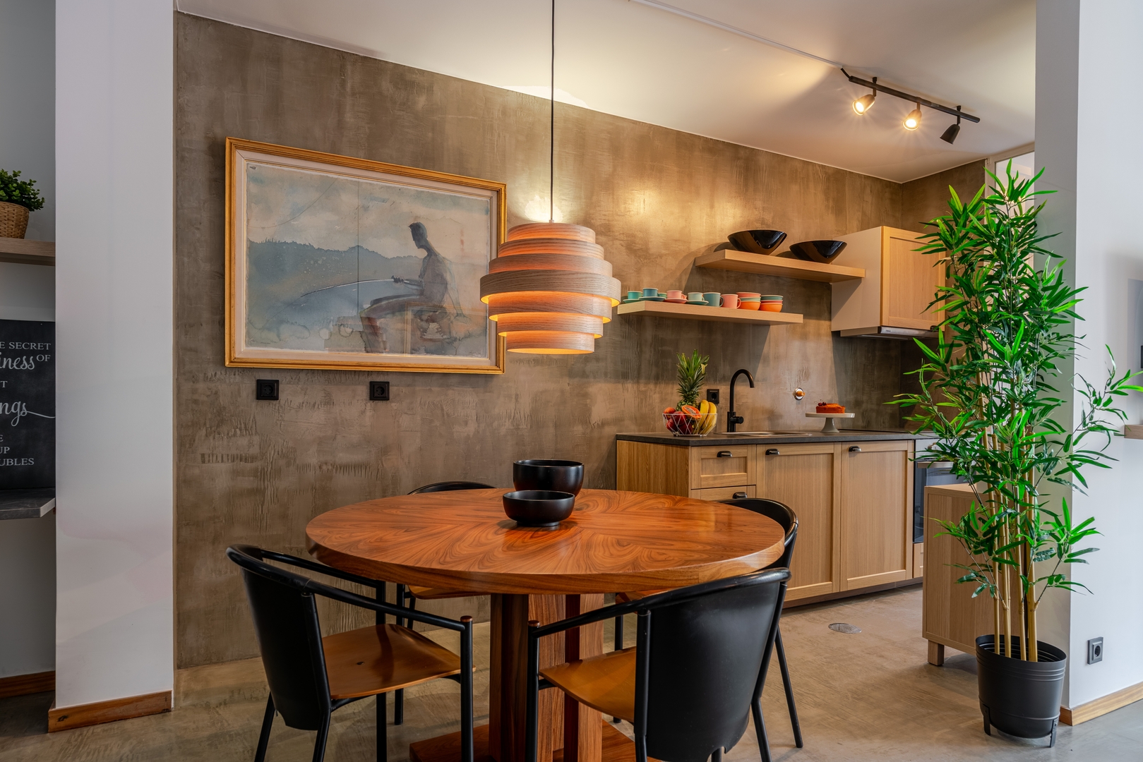 HostWise – Modern Flat w/ Terrace | Near the Beach 13 Host Wise Booking