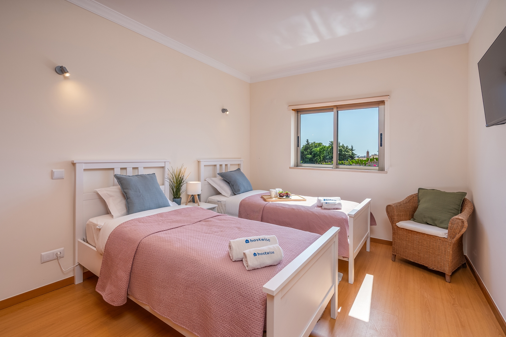 Sunny House with Jacuzzi and Pool by HostWise 8 Host Wise Booking