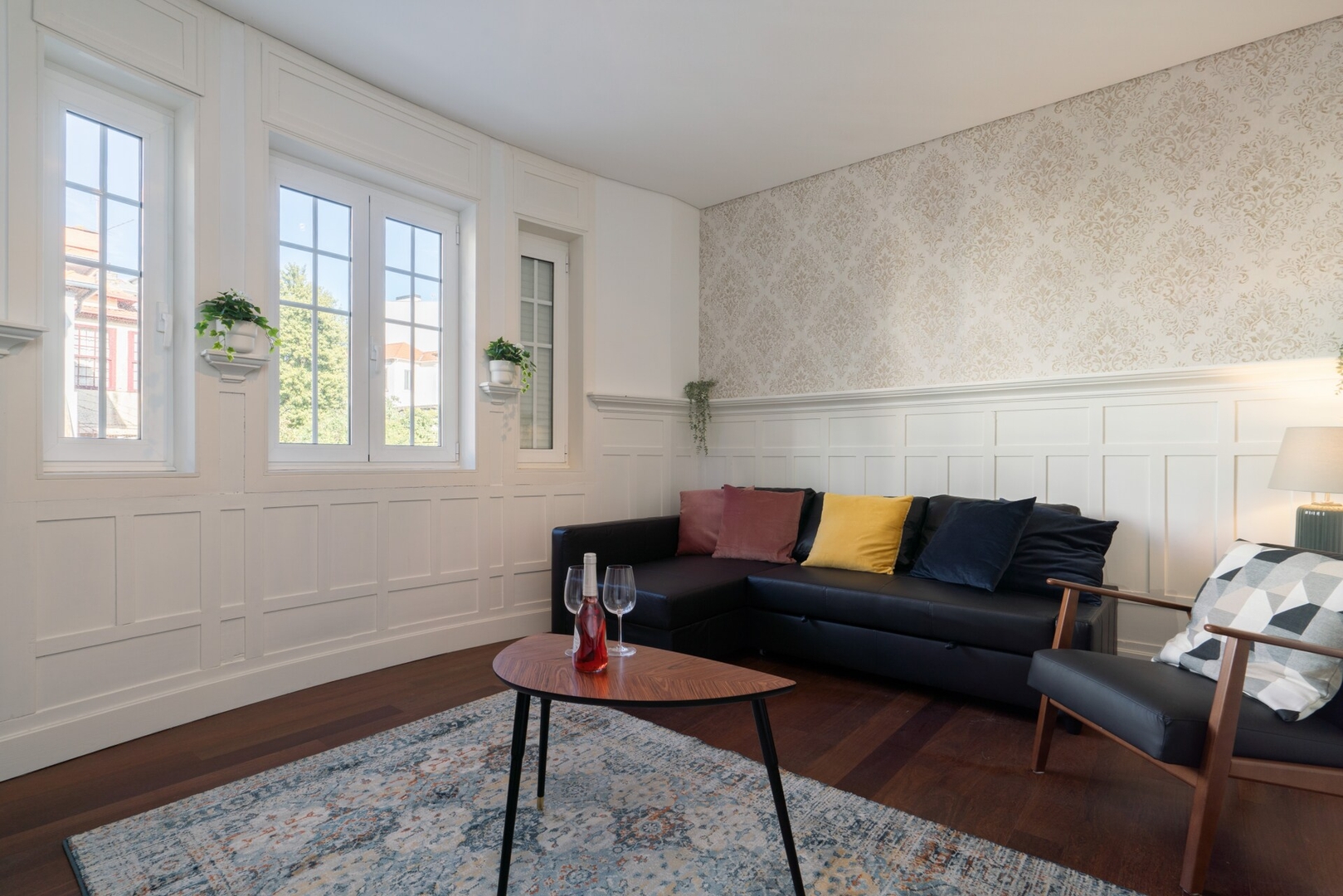 Host Wise - 2 Rustic Colorful Flats | Terrace 41 Host Wise Booking