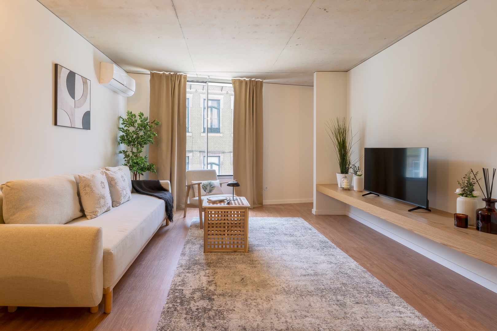 Modern 4-Apt Retreat for 14, Porto by HostWise 1 Host Wise Booking