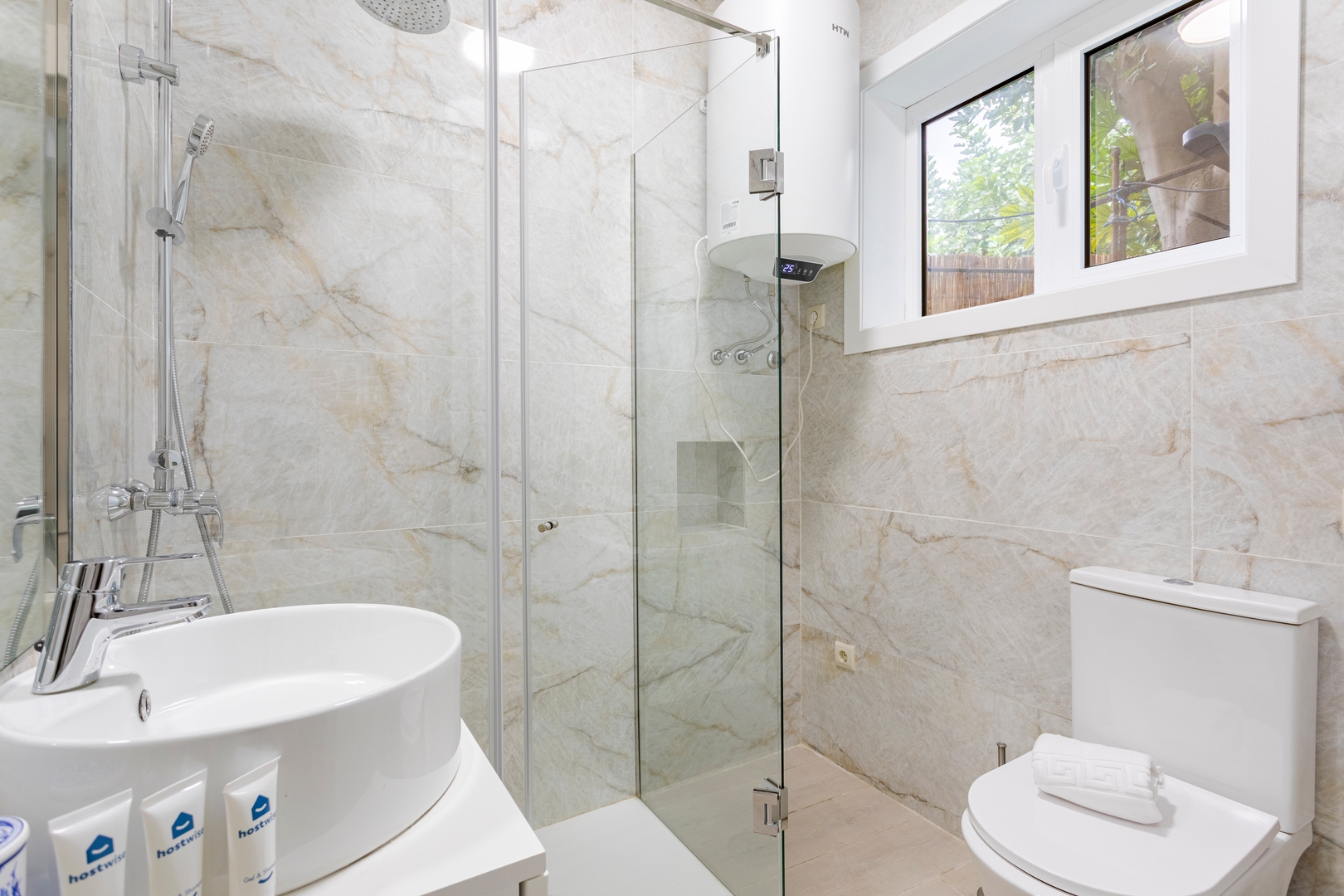 Modern & Authentic Retreat by HostWise 17 Host Wise Booking