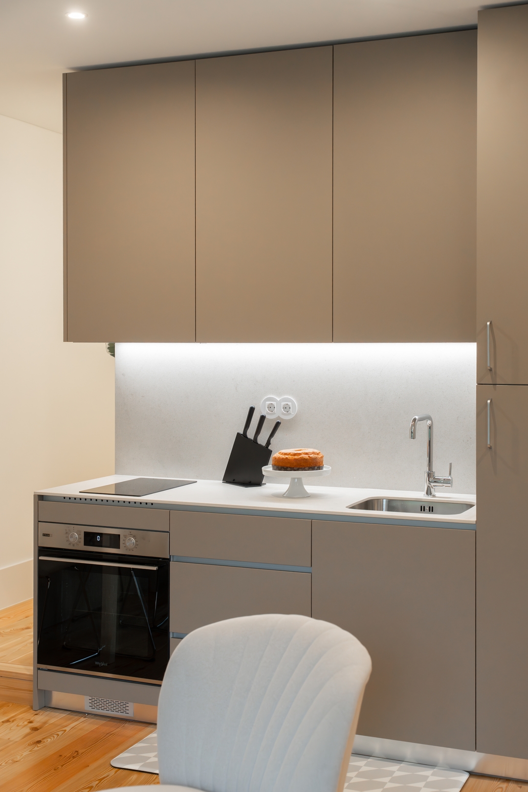 Modern Comfort in City Center by HostWise 25 Host Wise Booking