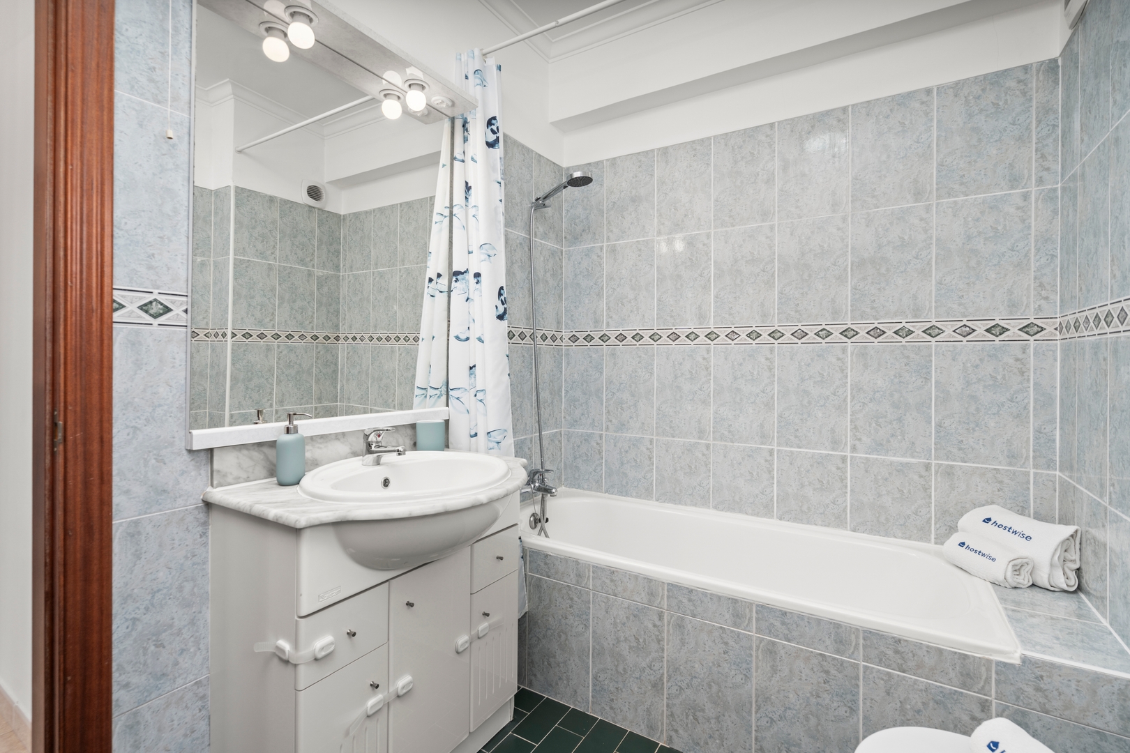 Elegant Flat with Pool & Balcony by HostWise 20 Host Wise Booking