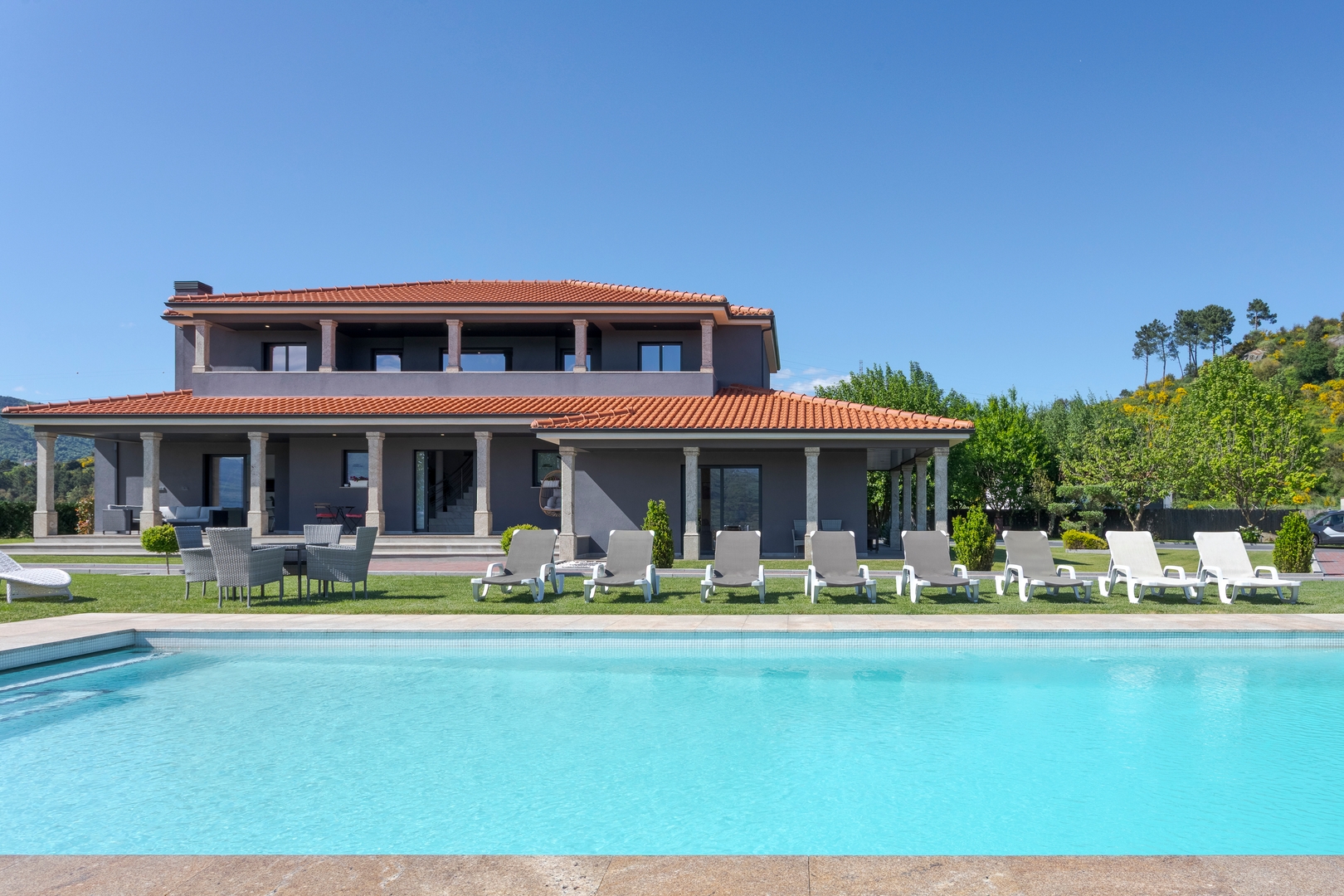 HostWise – Douro View Villa w/ 10 Suites & Pool 12 Host Wise Booking