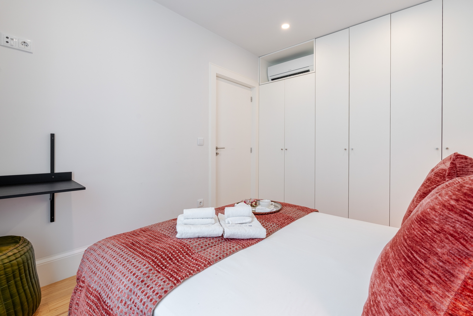 Colorful & Elegant Apartment by HostWise 8 Host Wise Booking