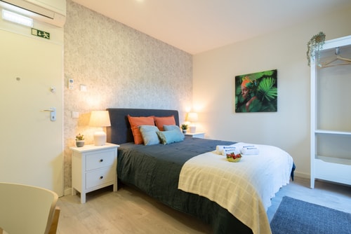 Gorgeous Cozy Flat w/ Balcony by HostWise Host Wise Booking