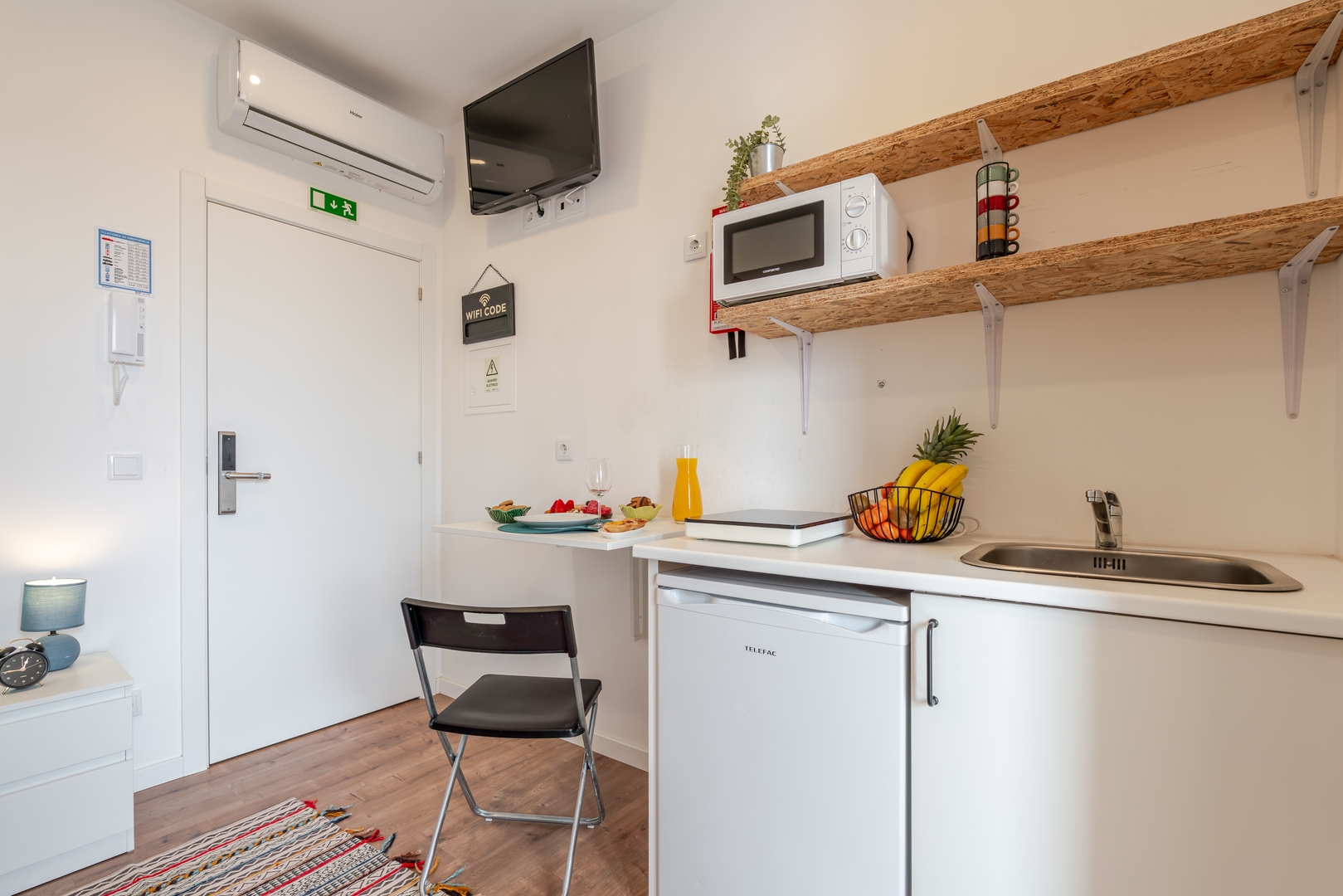 HostWise - Cozy Urban Flat 2 Host Wise Booking