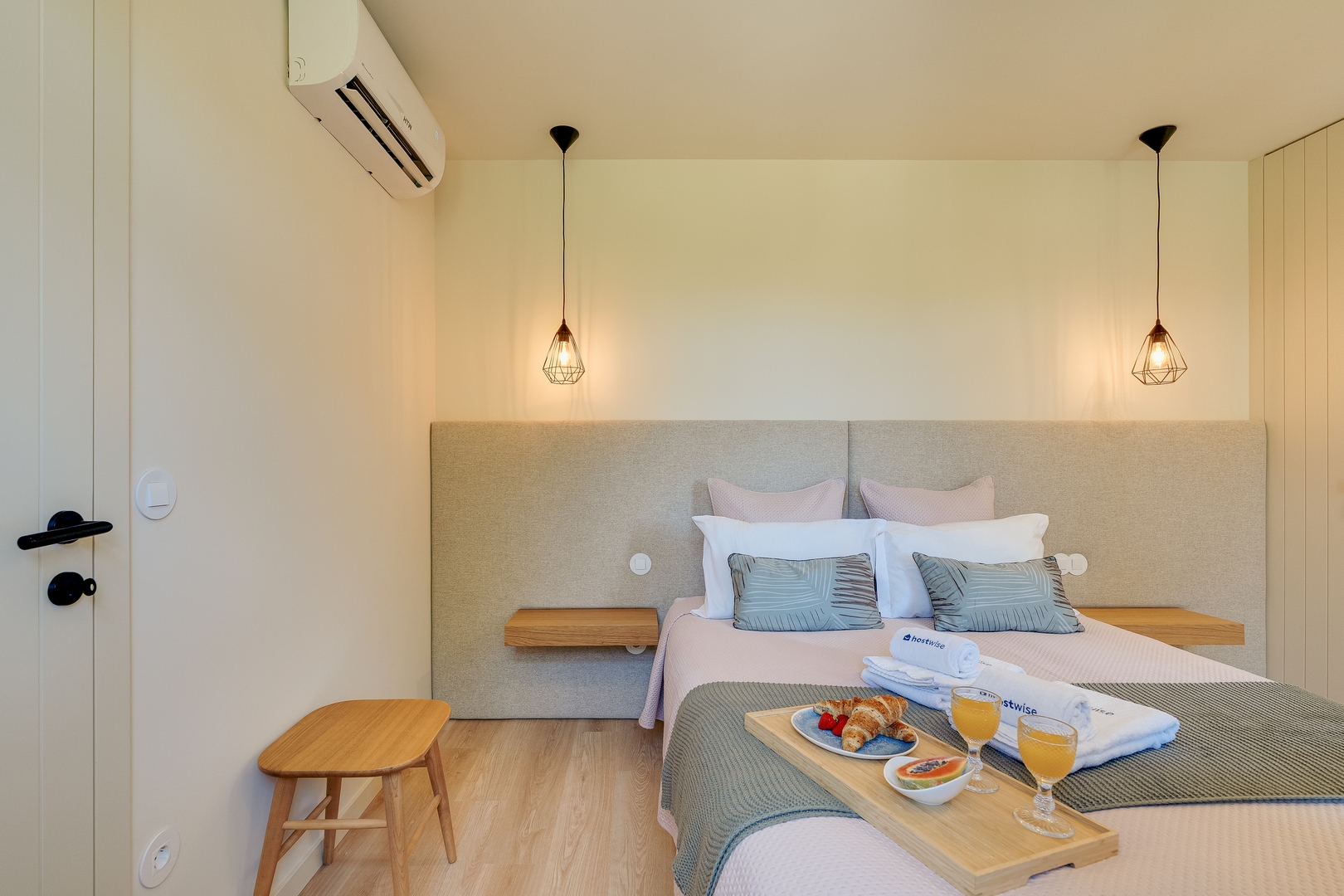 Pool & Indoor Jacuzzi in Pedorido by HostWise 89 Host Wise Booking