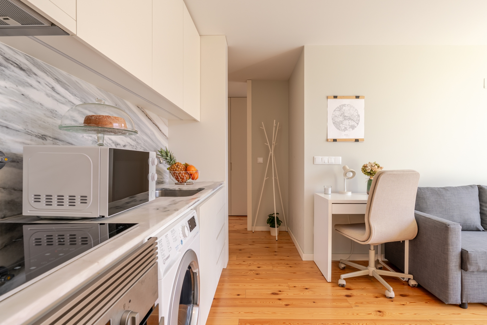 HostWise – Modern & Cozy Flat | Near the Beach 18 Host Wise Booking
