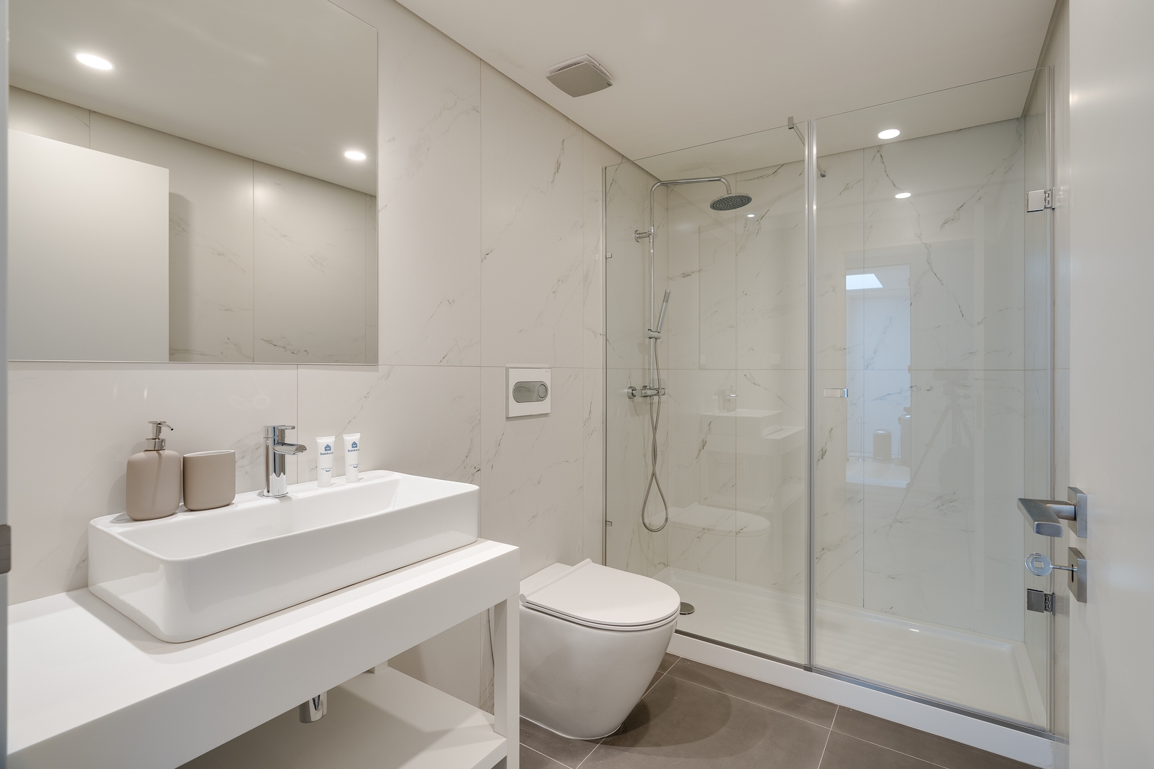 Stylish Comfort at Marquesa Palace by HostWise 14 Host Wise Booking