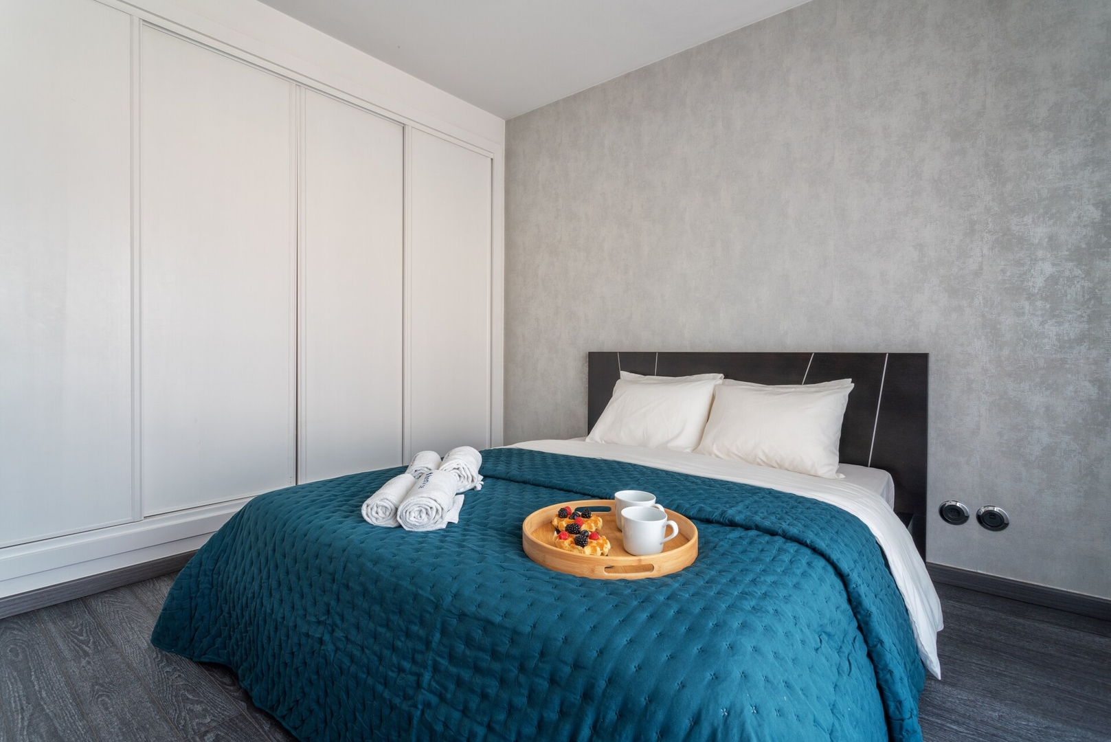 Host Wise - Luxurious House with Private Salt Pool 39 Host Wise Booking