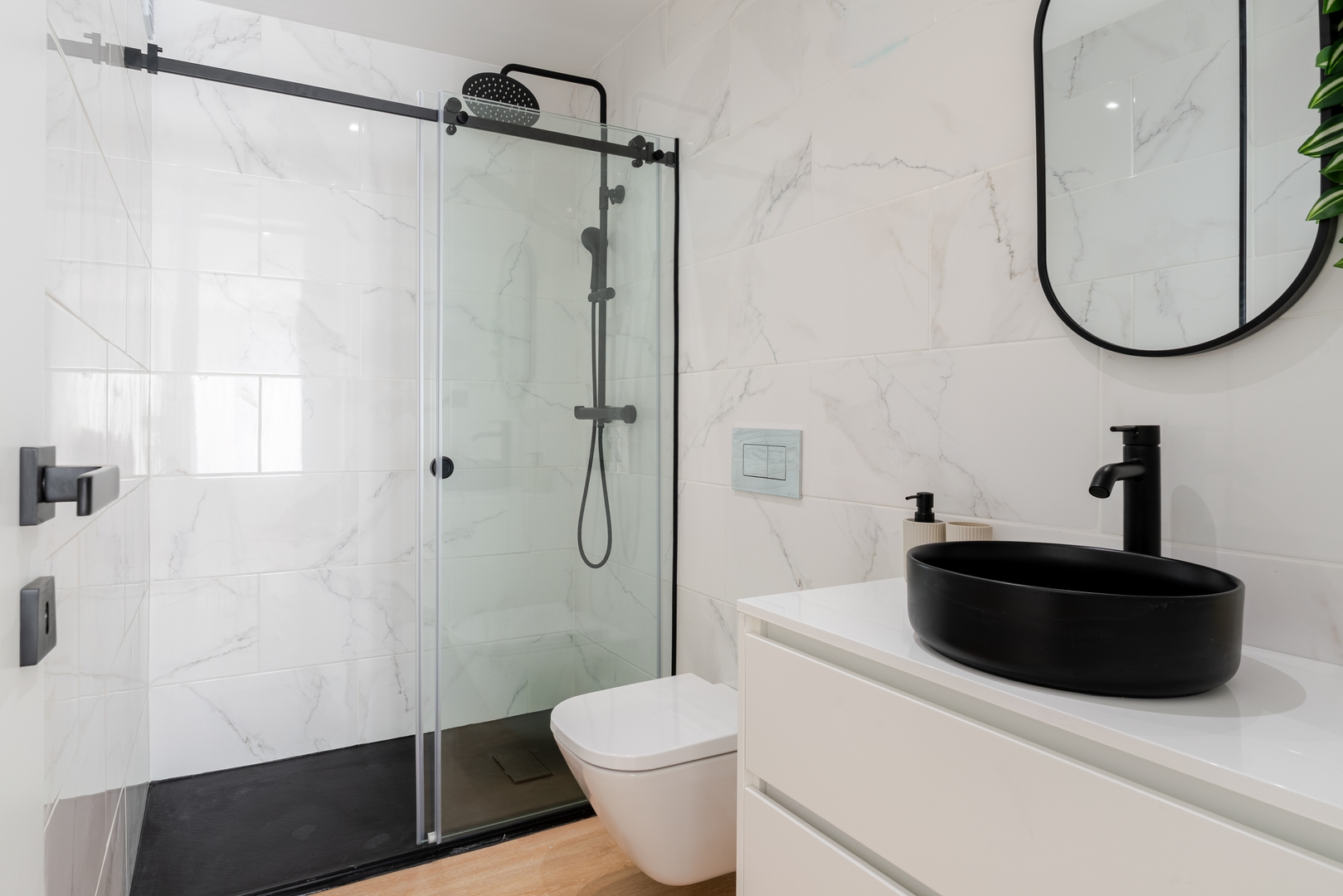 Urban Terrace & Stylish Living Spaces by HostWise 27 Host Wise Booking