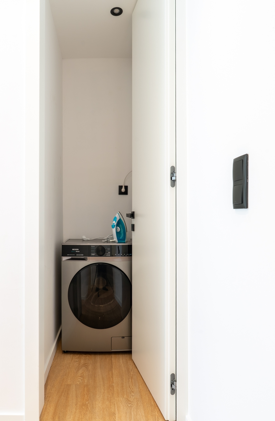 Urban Terrace & Stylish Living Spaces by HostWise 38 Host Wise Booking