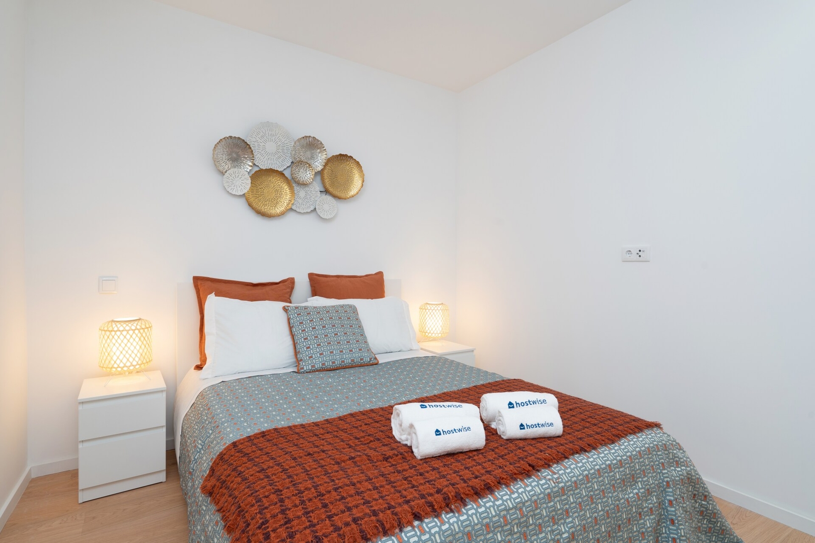 Host Wise - Cozy Bright Studio | Gaia 5 Host Wise Booking