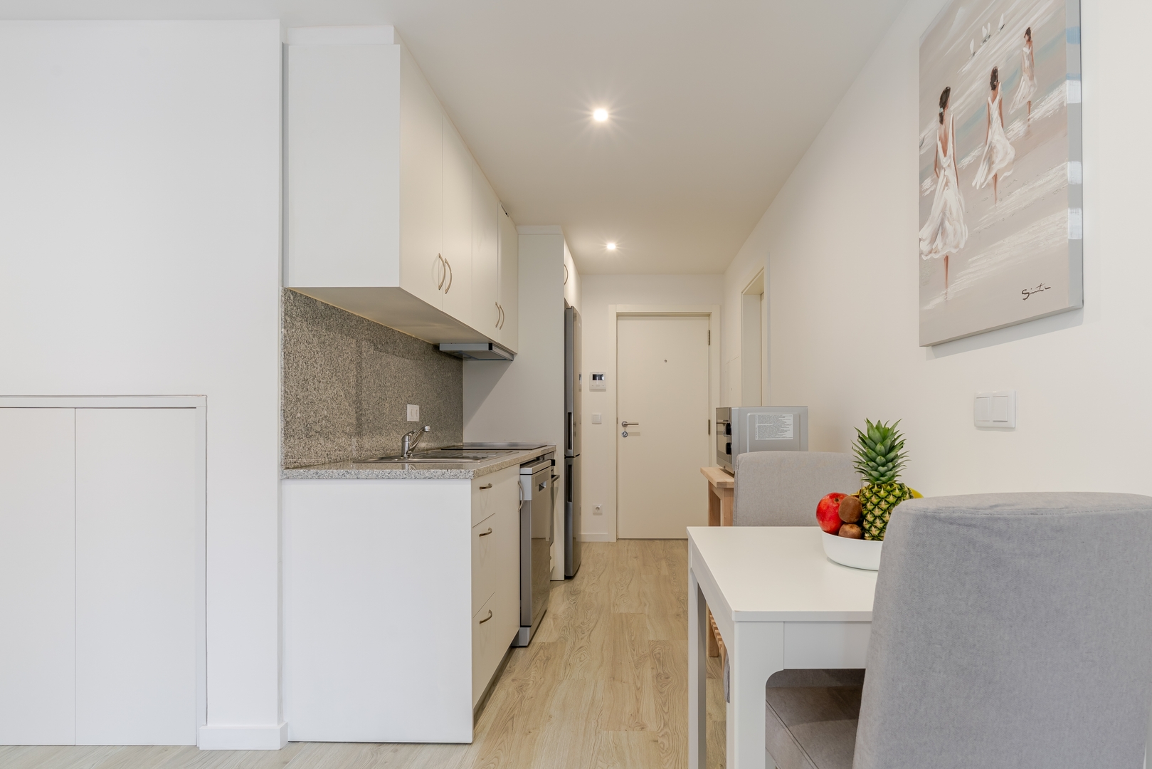 Terrace Studios & Bright Duplex by HostWise 15 Host Wise Booking