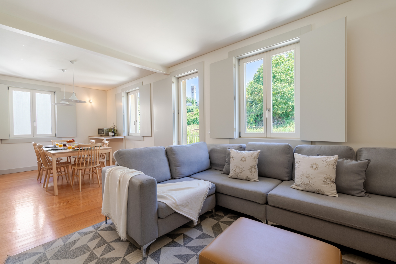 Studios & Spacious T4 with Garden by HostWise 83 Host Wise Booking