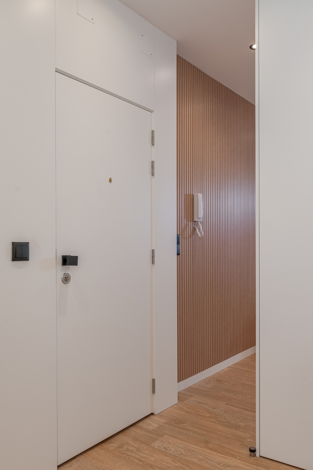 Urban Terrace & Stylish Living Spaces by HostWise 37 Host Wise Booking