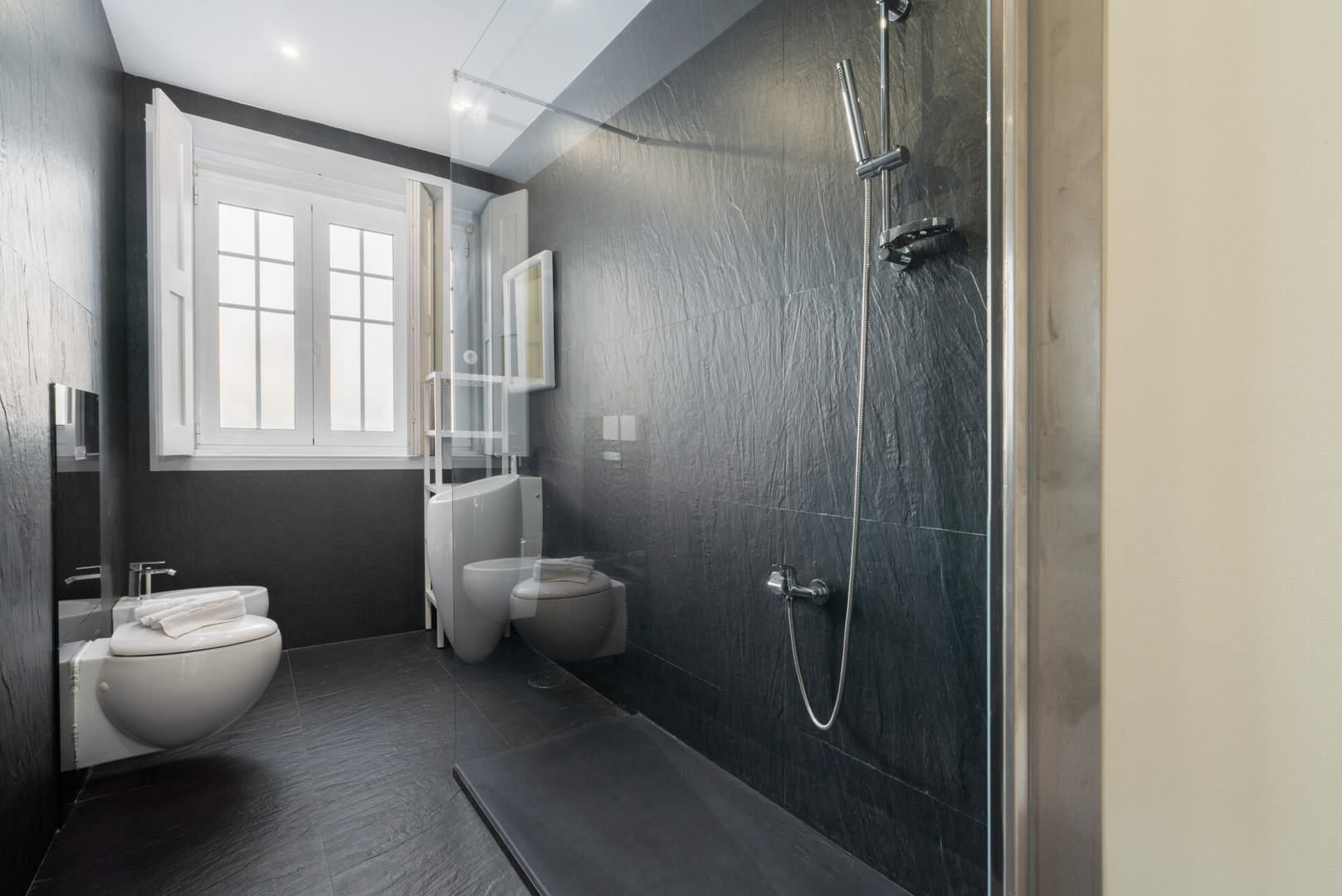 Host Wise - 2 Rustic Colorful Flats | Terrace 34 Host Wise Booking
