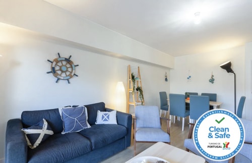 Trendy Bright Flat w/Balcony | Jacuzzi by HostWise Host Wise Booking
