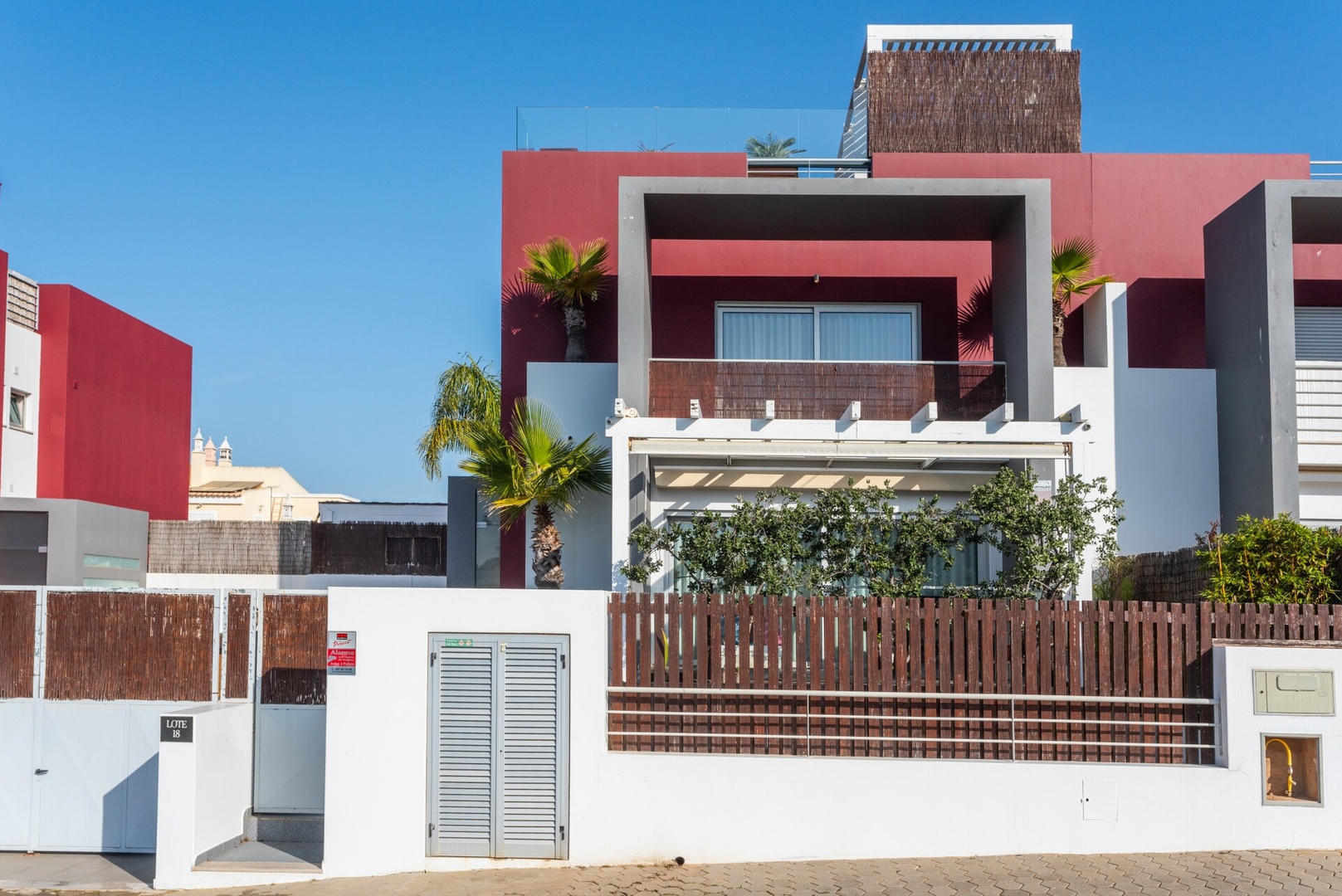 Host Wise - Luxurious House with Private Salt Pool 4 Host Wise Booking