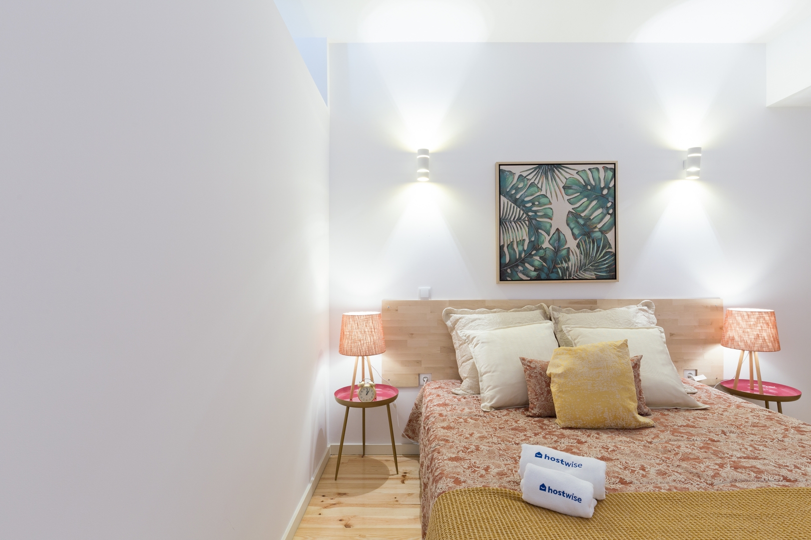 Lovely Flat w/ Jacuzzi & Terrace by HostWise 6 Host Wise Booking