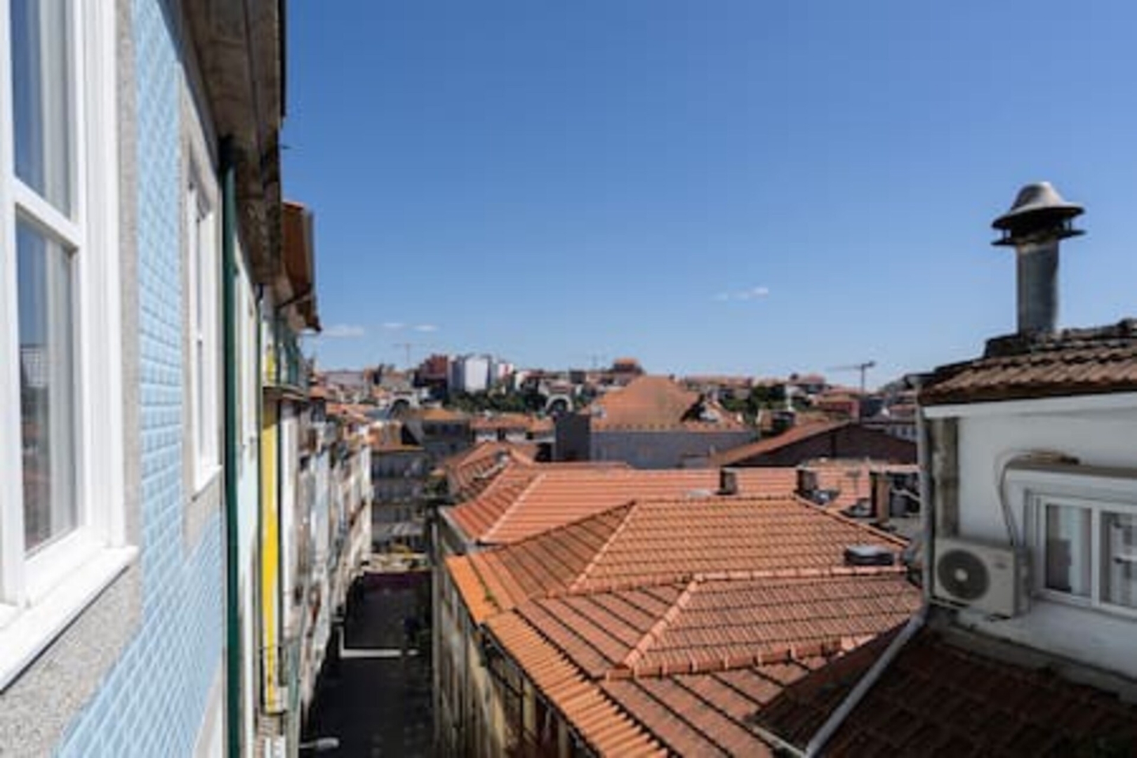 4 Trendy Studios w/ Balcony | Clérigos by HostWise 39 Host Wise Booking