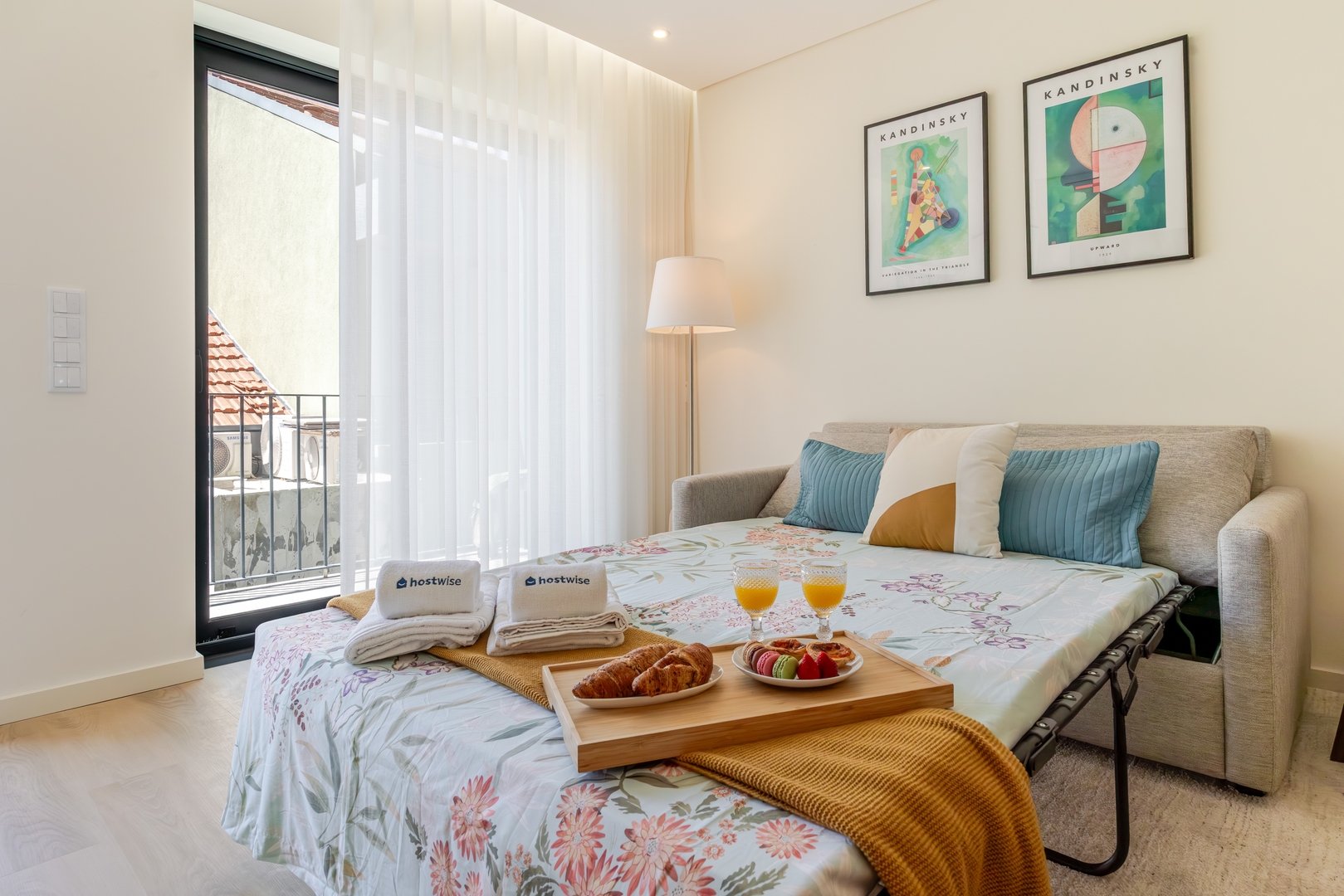 Stylish Balcony Apt & 2 Cozy Studios by HostWise 11 Host Wise Booking