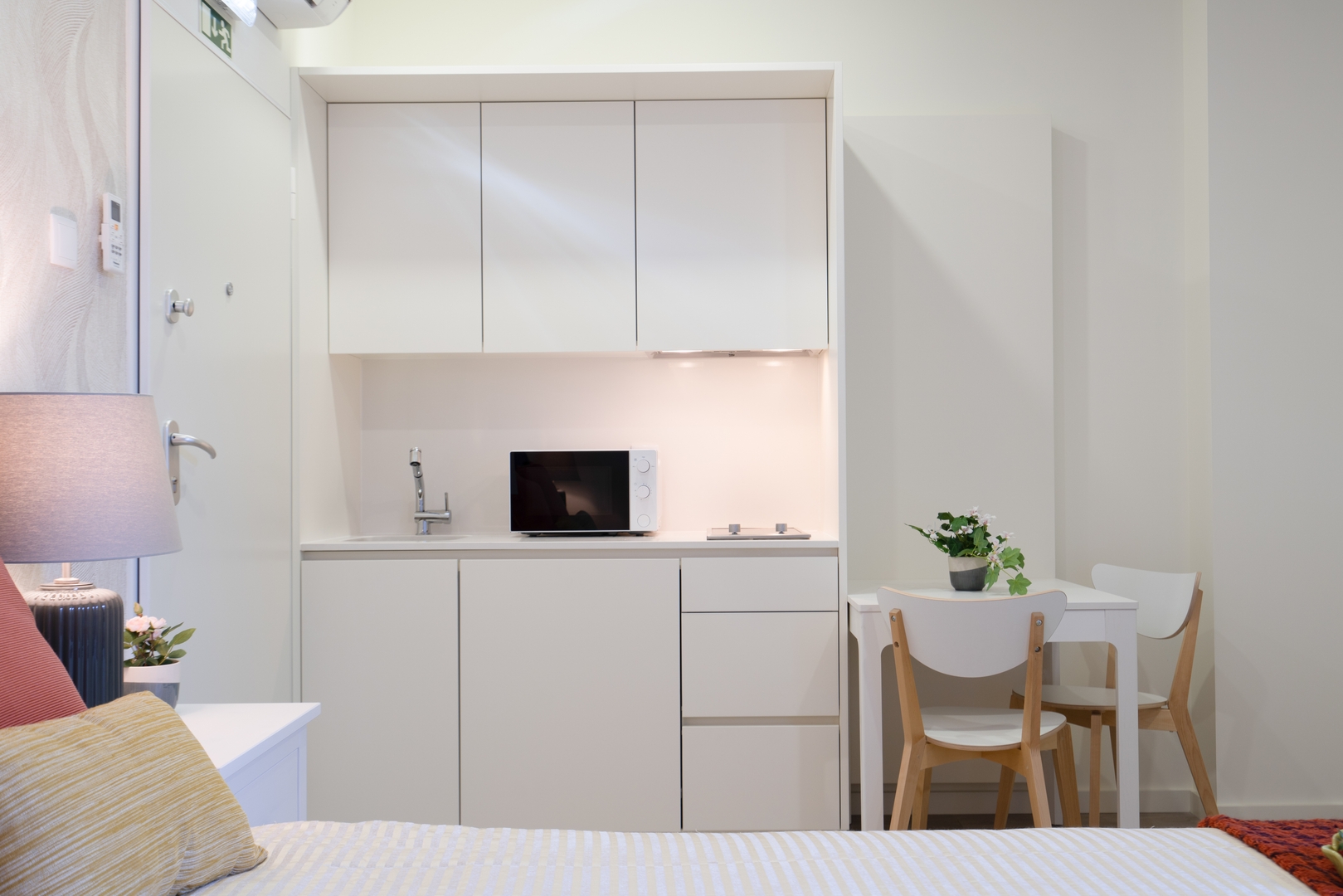 Bright Studios with Patios in Porto by HostWise 44 Host Wise Booking