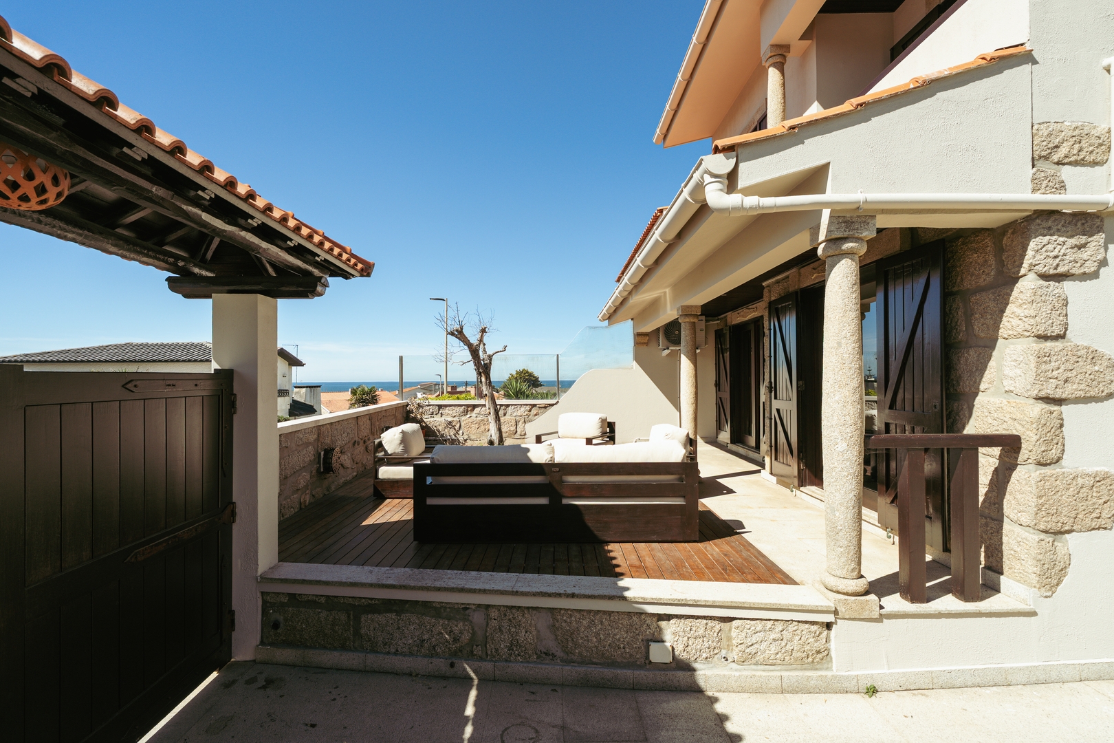 Beach Villa with Jacuzzi & Garage by HostWise 31 Host Wise Booking