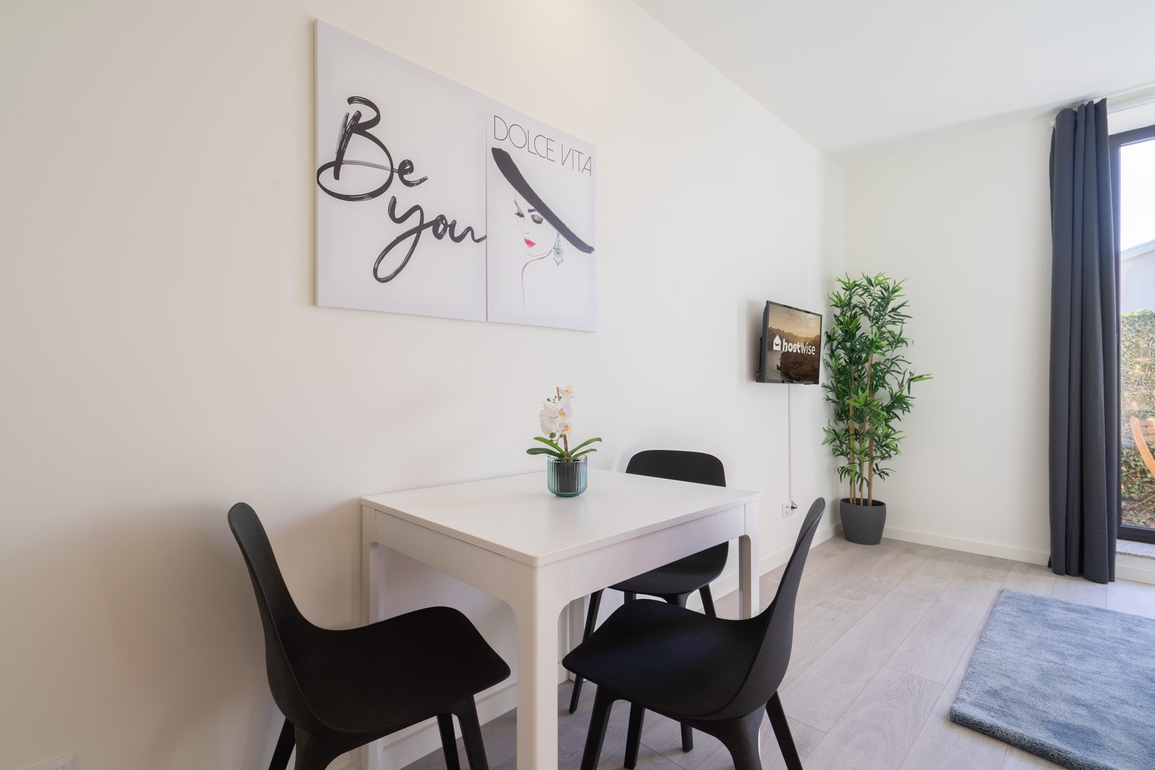 3 Cozy Flats with Private Patios by HostWise 20 Host Wise Booking