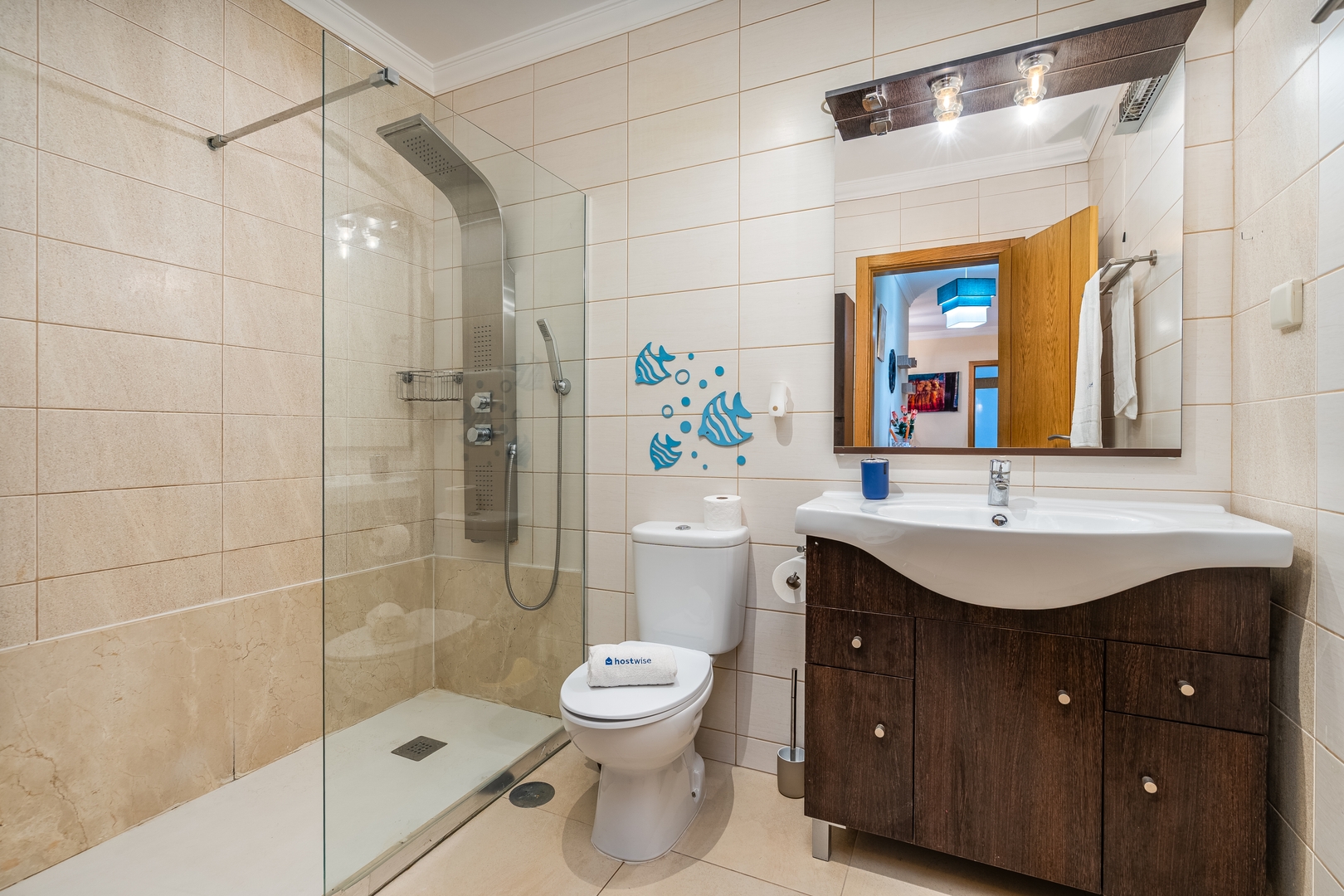 Bright & Spacious Flat by HostWise 18 Host Wise Booking