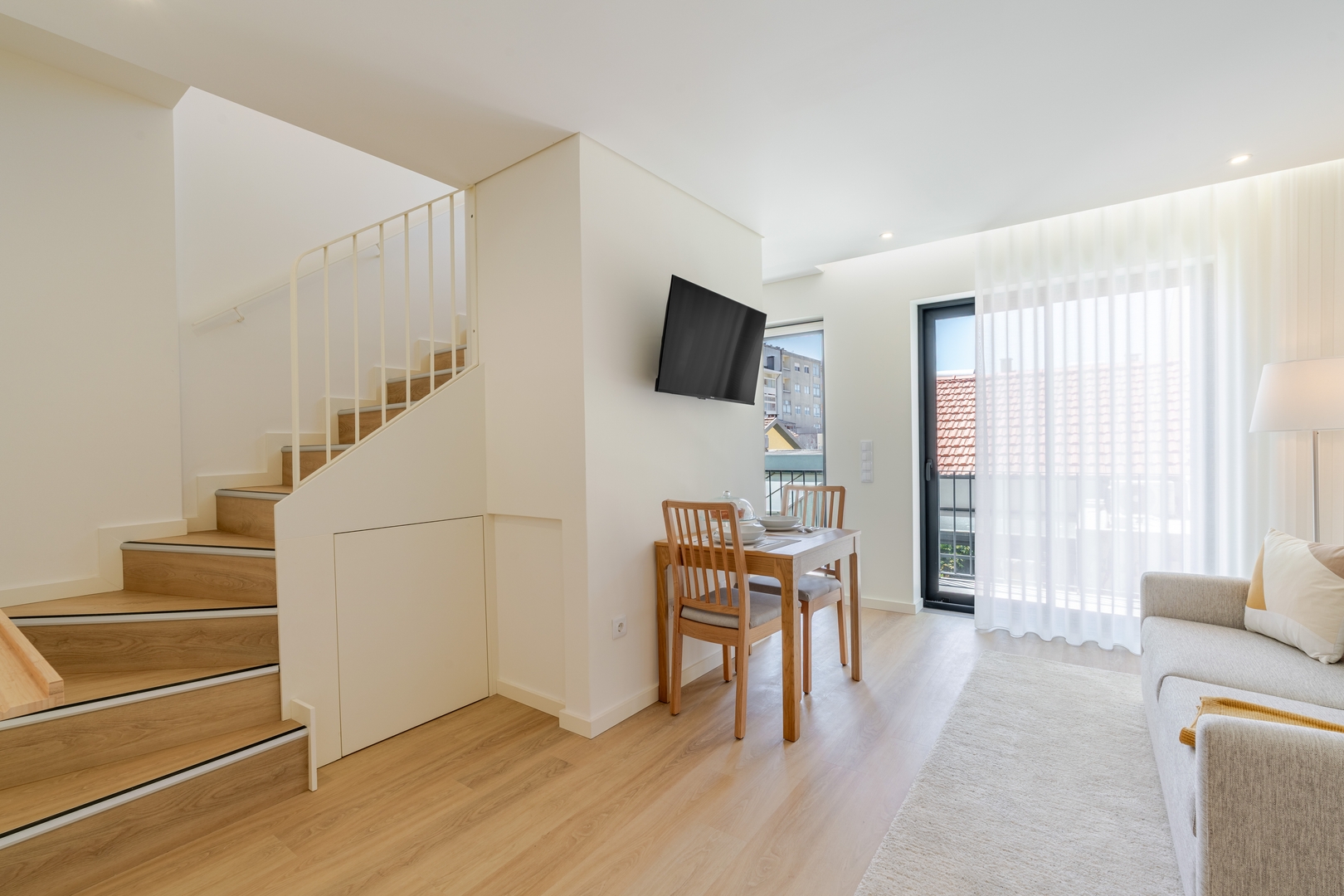 Stylish Balcony Apt & 2 Cozy Studios by HostWise 9 Host Wise Booking