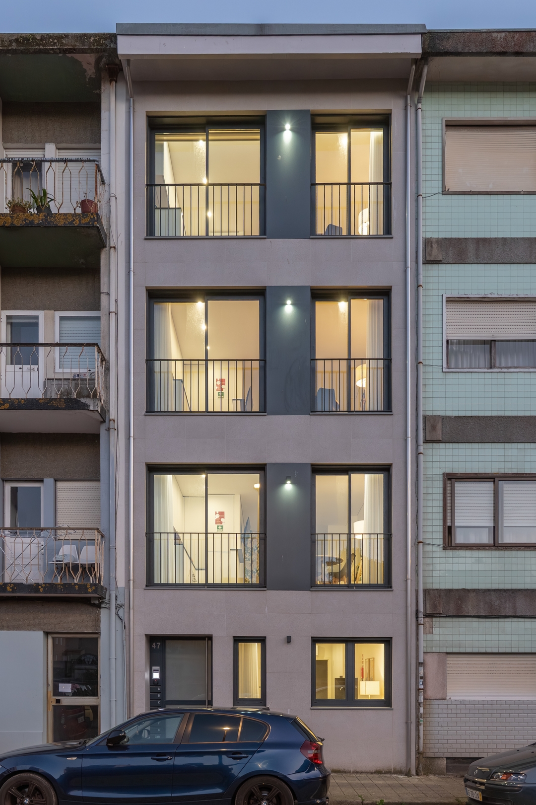 Stylish 2 Duplex & Patio Studio in Porto by HostWise 21 Host Wise Booking