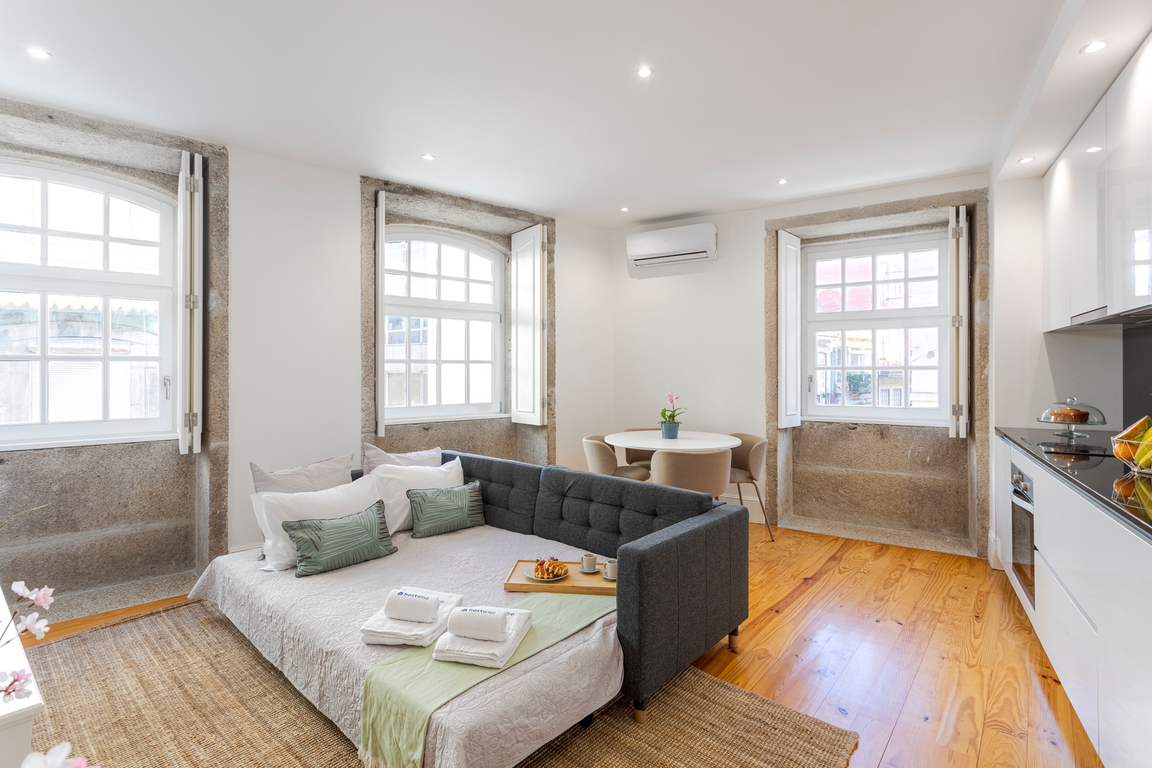 Modern & Trendy Flat by HostWise 14 Host Wise Booking