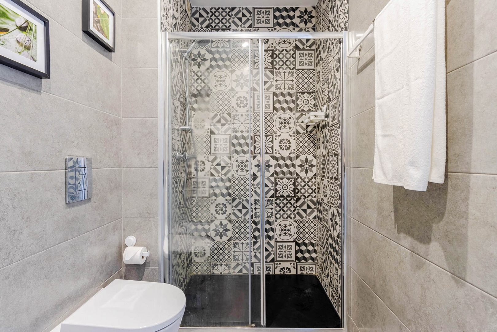 Modern & Stylish Flat w/ Balcony by HostWise 17 Host Wise Booking