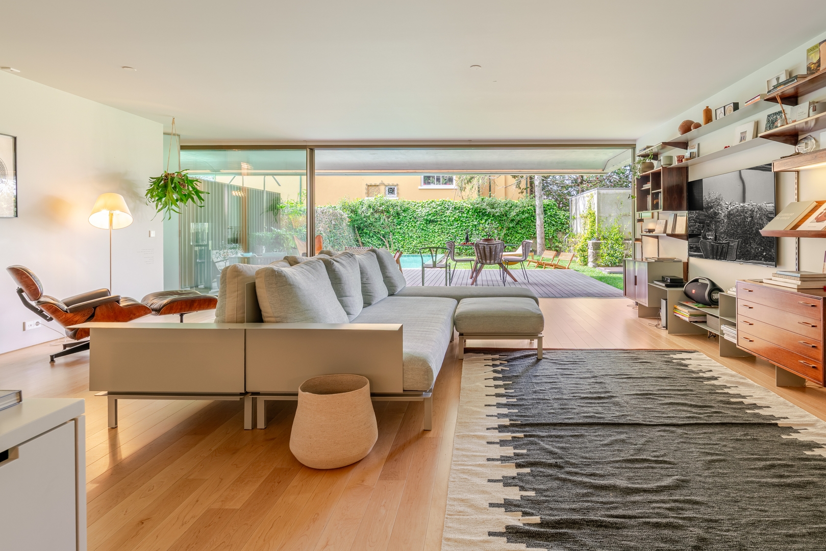 Grand Villa w/ Pool, Garden & Garage by HostWise 1 Host Wise Booking