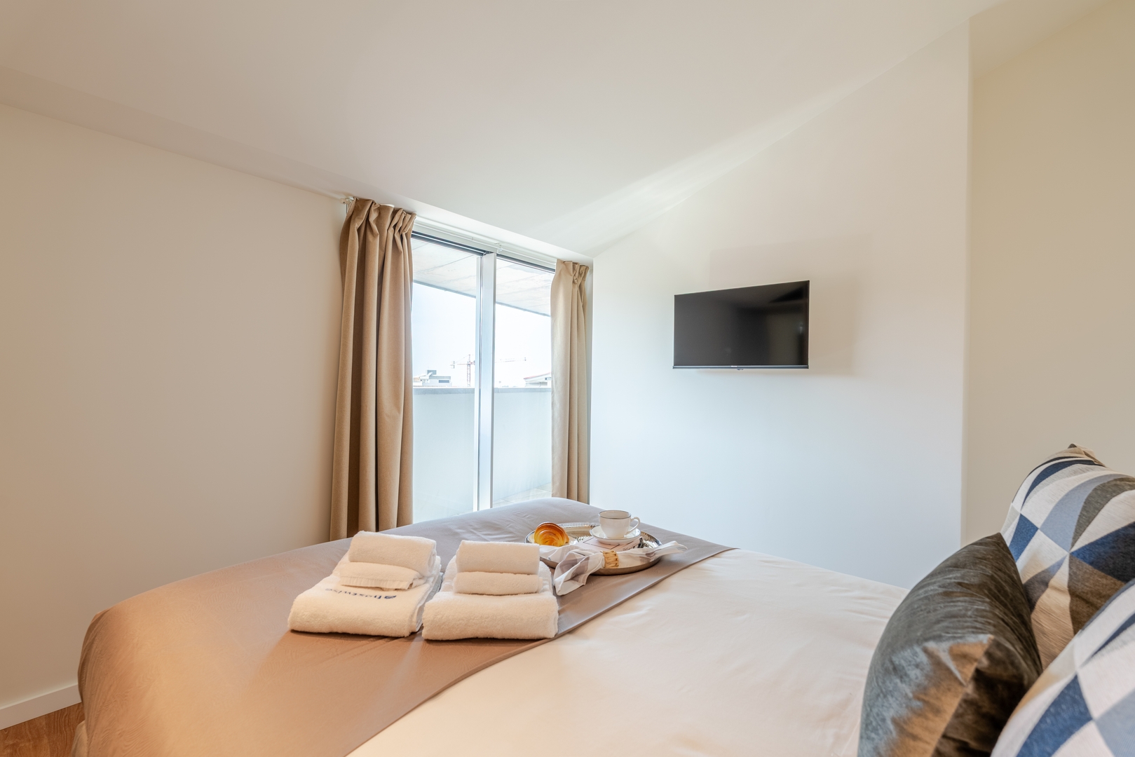 Modern Family Flats w/ Terrace by HostWise 73 Host Wise Booking