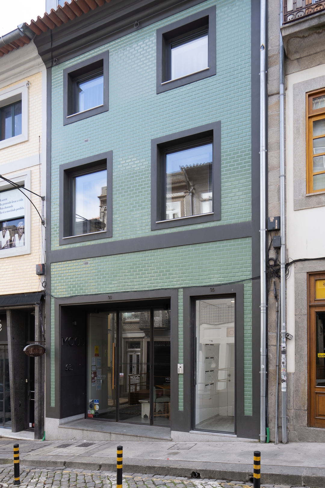 Host Wise - Precious Comfortble Flat | Central 22 Host Wise Booking