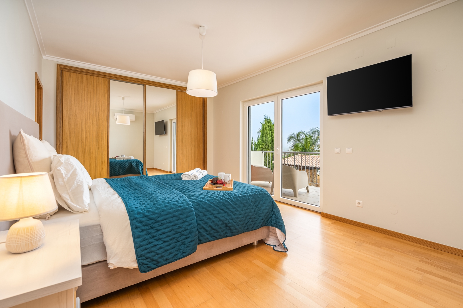 Grand Villa w/ Garden, Pool & Jacuzzi by HostWise 5 Host Wise Booking