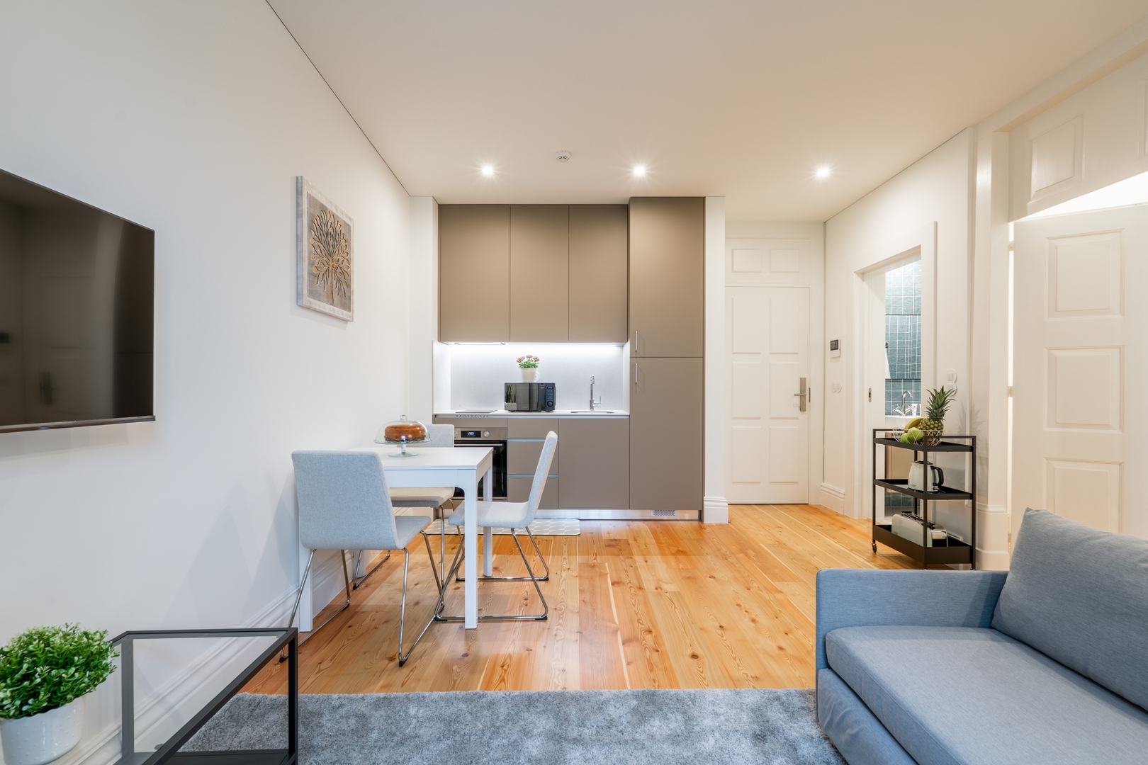 Modern Comfort in City Center by HostWise 29 Host Wise Booking