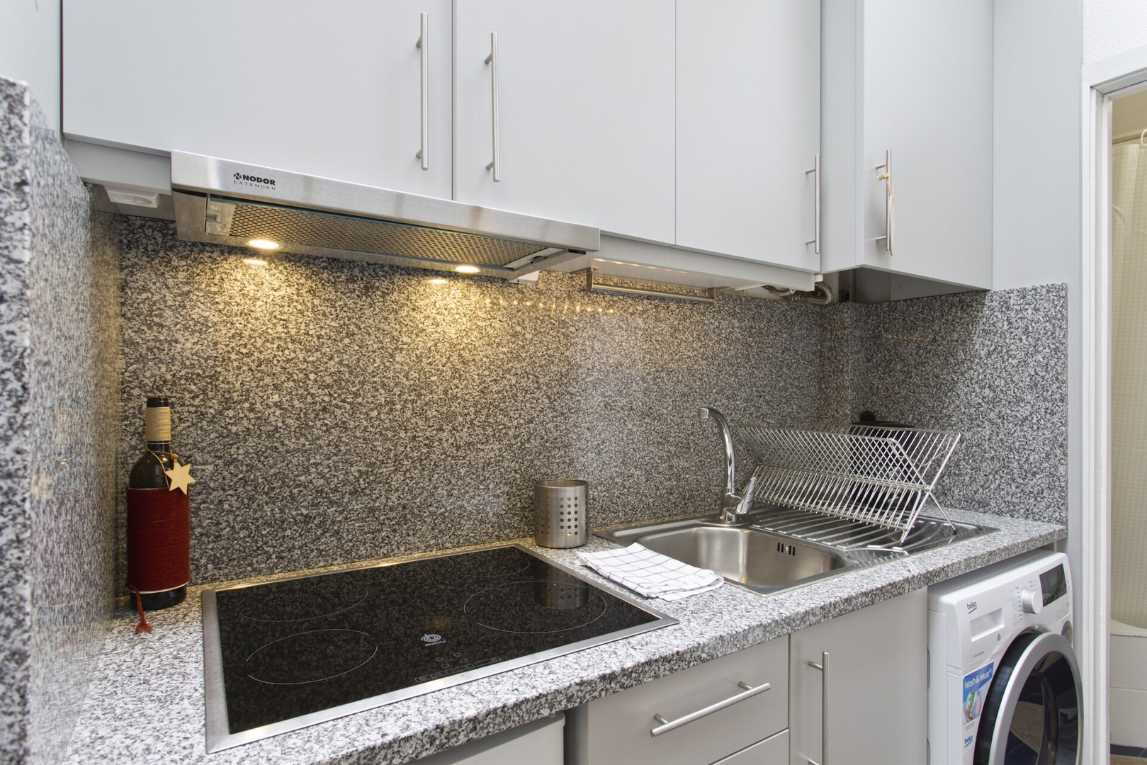 Host Wise - Cozy Quiet Flat | Trindade Station 14 Host Wise Booking