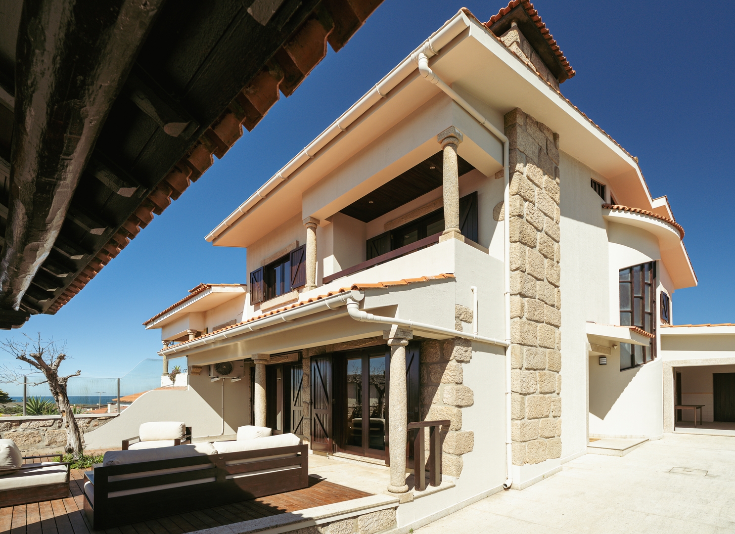 Beach Villa with Jacuzzi & Garage by HostWise 32 Host Wise Booking