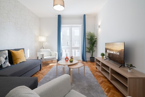 Stylish Comfortable Apartment w Balcony by HostWise Host Wise Booking